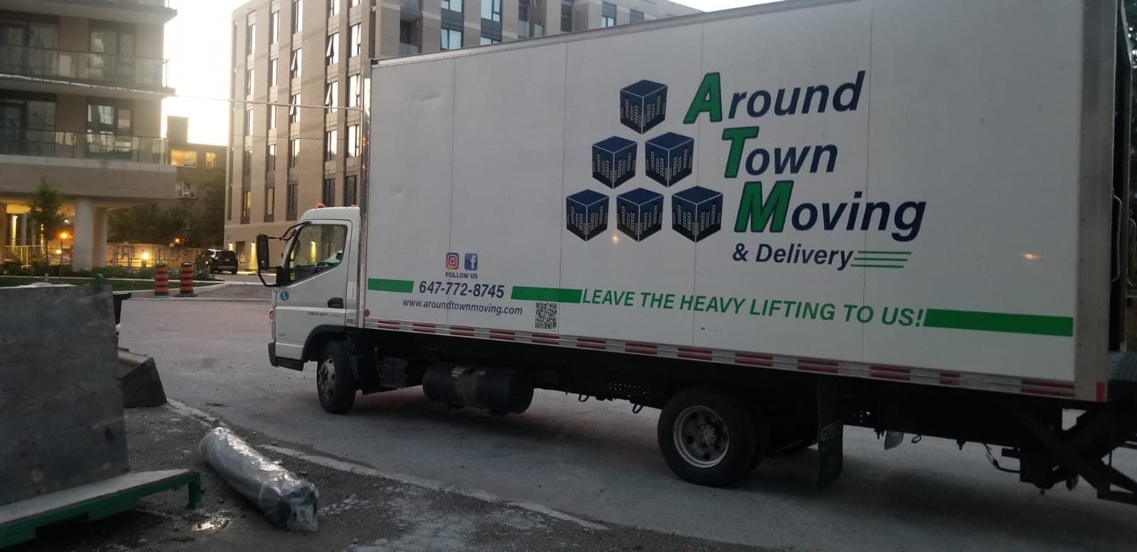 Construction debris and yard waste removal service in Toronto and the GTA
